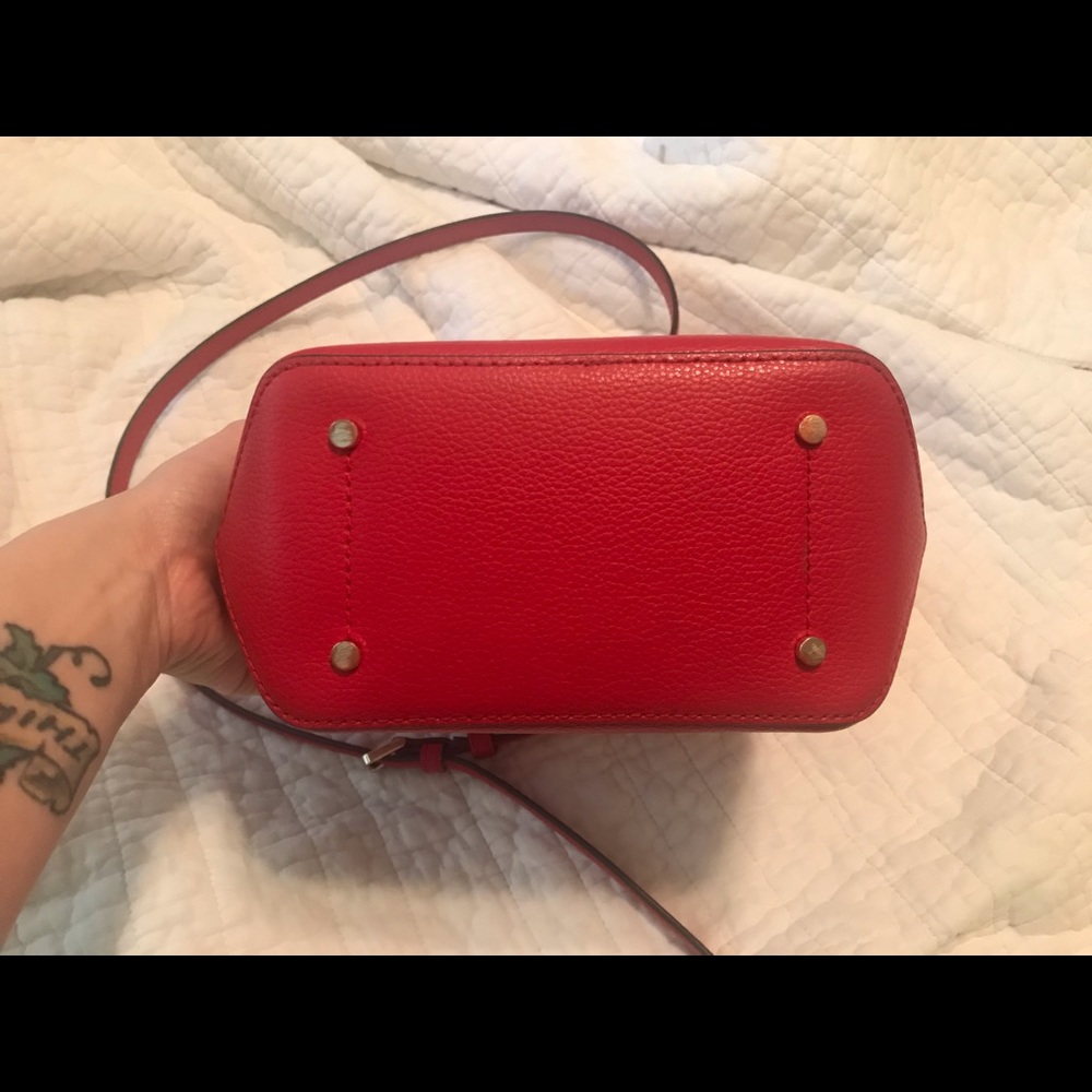 Kate Spade Eva red bucket bag and matching wallet - Picture 4 of 8